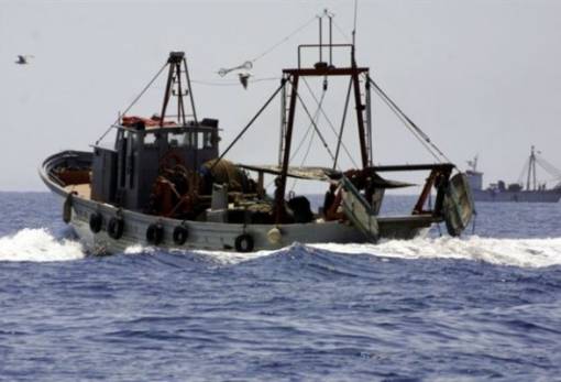 Μήνυση κατά του υπ. Αγροτικής Ανάπτυξης από τους Λάκωνες ψαράδες