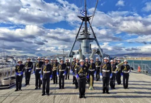 Η μπάντα του Πολεμικού Ναυτικού στην Πύλο στα «Ναυαρίνεια»